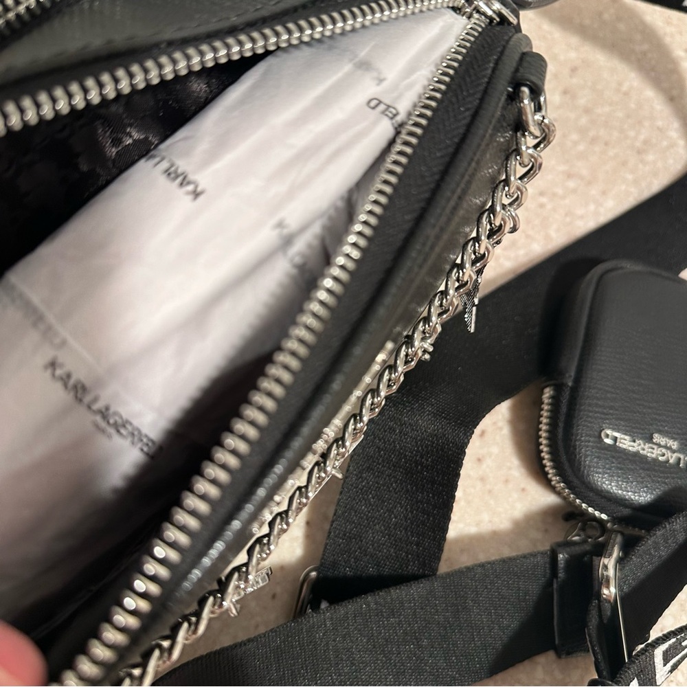 Karl Lagerfeld Camera Bag Black Crossbody Black & White Logo Strap Charms Paris - Picture 8 of 17